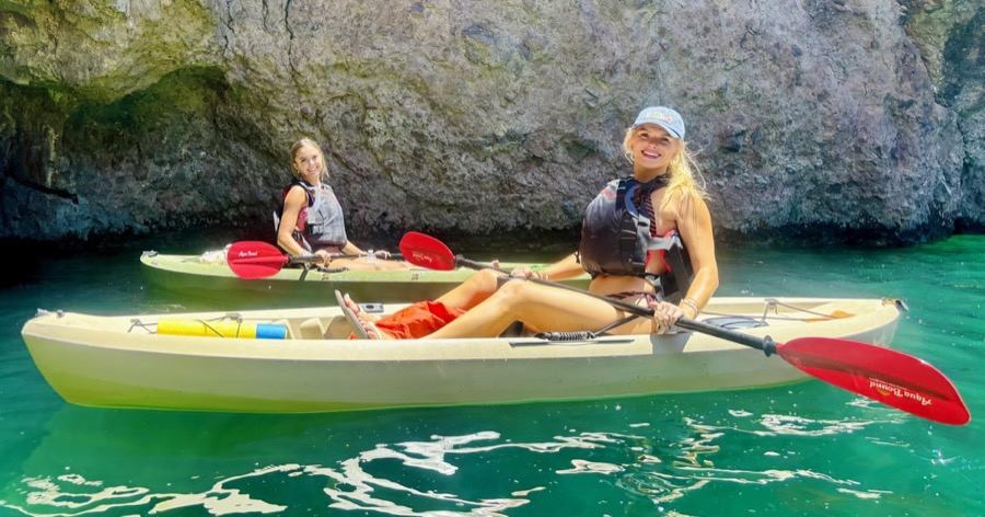 Tour photo: Willow Beach: Full-Day Emerald Cave Kayak, 3 Caves + Hike