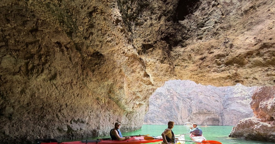 Tour photo: LAS VEGAS: Emerald Cave Kayak Tour with SHUTTLE Pickup